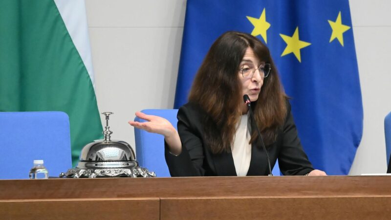 Топ кадър от партията на Слави Трифонов в екипа на Михаела Доцова