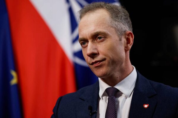 Полша се противопостави на отпускането на средства от Европейския фонд за мир на Украйна