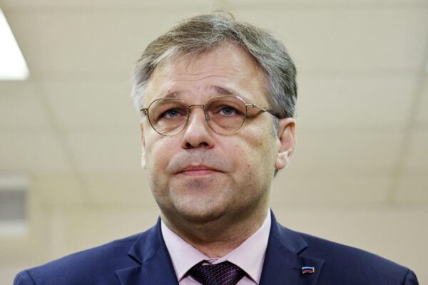 Мирошник: Европа се опитва да провали преговорите за Украйна