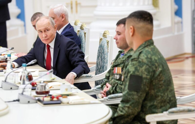Путин пожела успех на руските войски в настъплението им към Запорожие