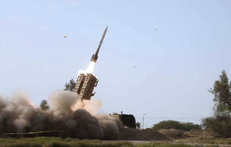 Иран обявява удари по 85 американски военни обекта в Бахрейн и Кувейт