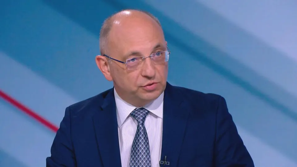Бивш министър: Бюджетът с огромен дефицит и без реформи е мърлява работа