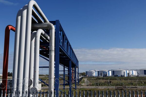 Средната цена на газа в Европа се е повишила с 50% през юли до 637 долара