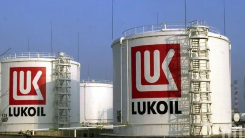 Какво става с активите на „Лукойл“?