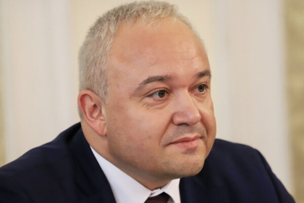 Нова следа за полетите на Пеевски! Демерджиев разкри откъде идва информацията