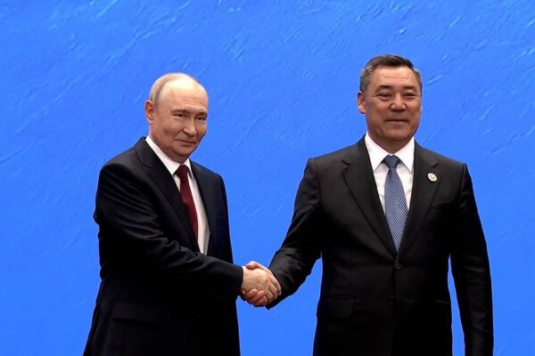 Путин пристигна в Бишкек за срещата на върха на ШОС