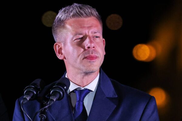 Унгария иска компенсация от ЕС за отказа си да доставя руски петрол и газ