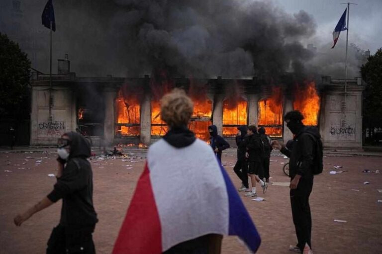 Nova Valna Ot Protesti I Zasileni Policejski Merki Obhvashta Nyakolko Evropejski Darzhavi V Poslednite Dni N147