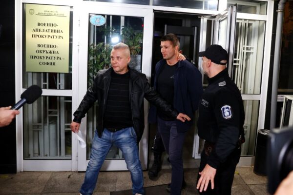 Арестуваха охранителя на Доцова, който грубо блъсна Соня Колтуклиева