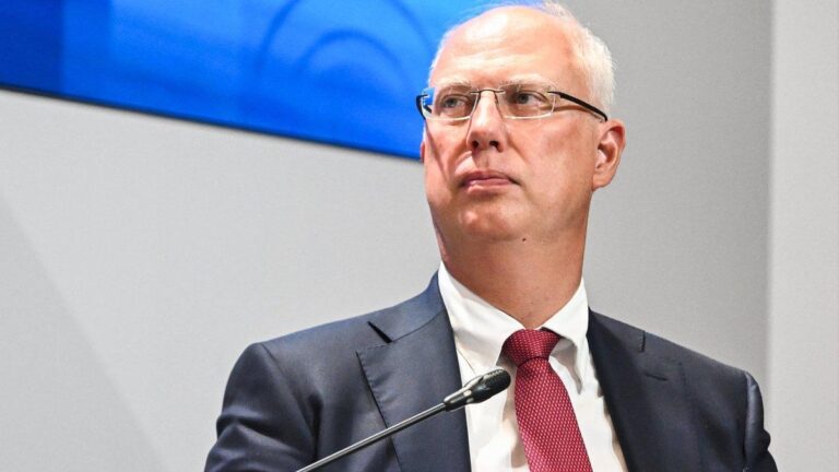 Dmitriev S Mrachen Namek Za Zelenski Sled Dumite Na Tramp