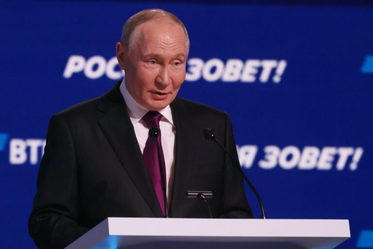 Evropa Se Trese Ot Protesti Putin Posochi Koj Spored Nego Nosi Vinata