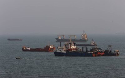 Рекорден брой атаки срещу кораби в Ормузкия проток